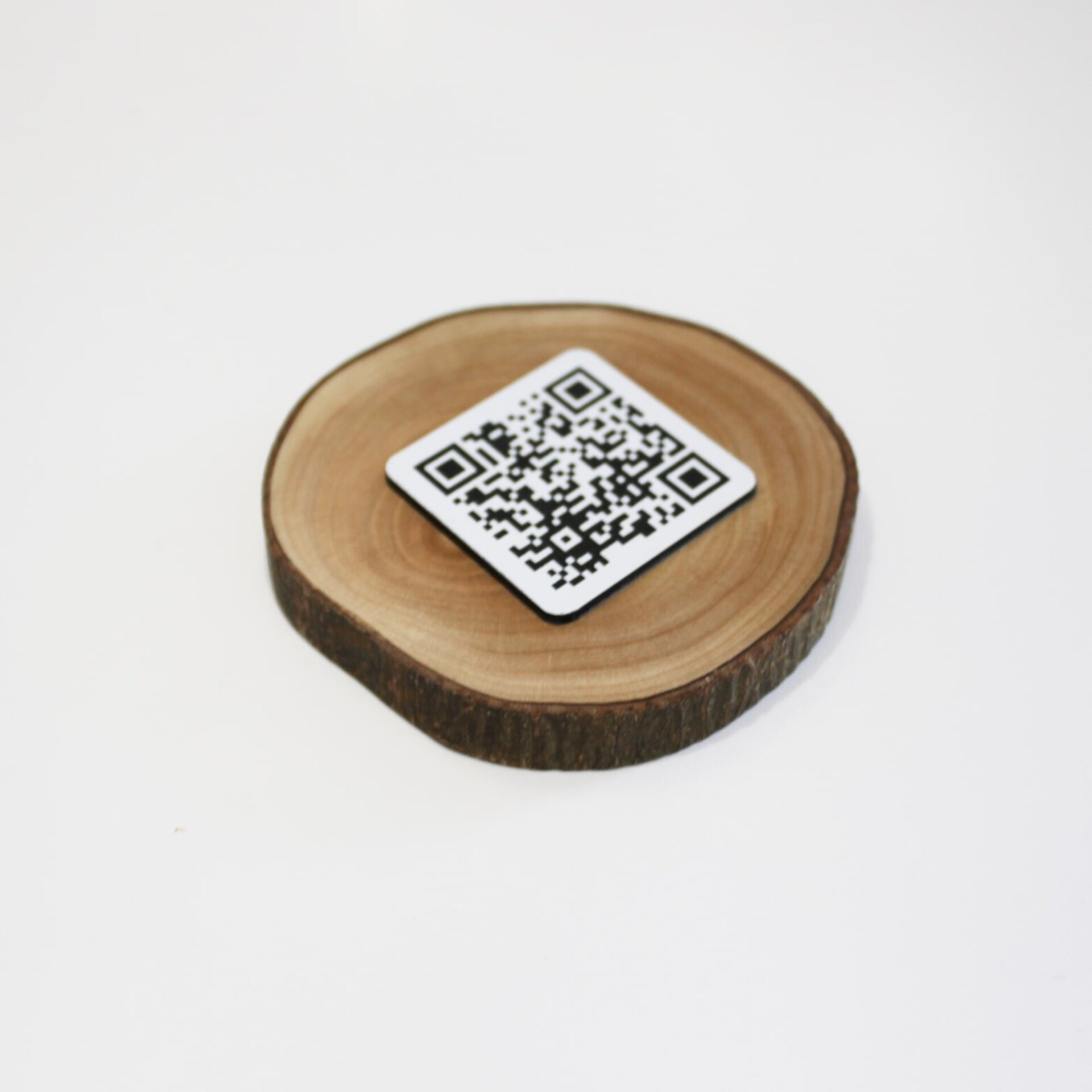 Placa QR madera redonda Olivo natural - 3