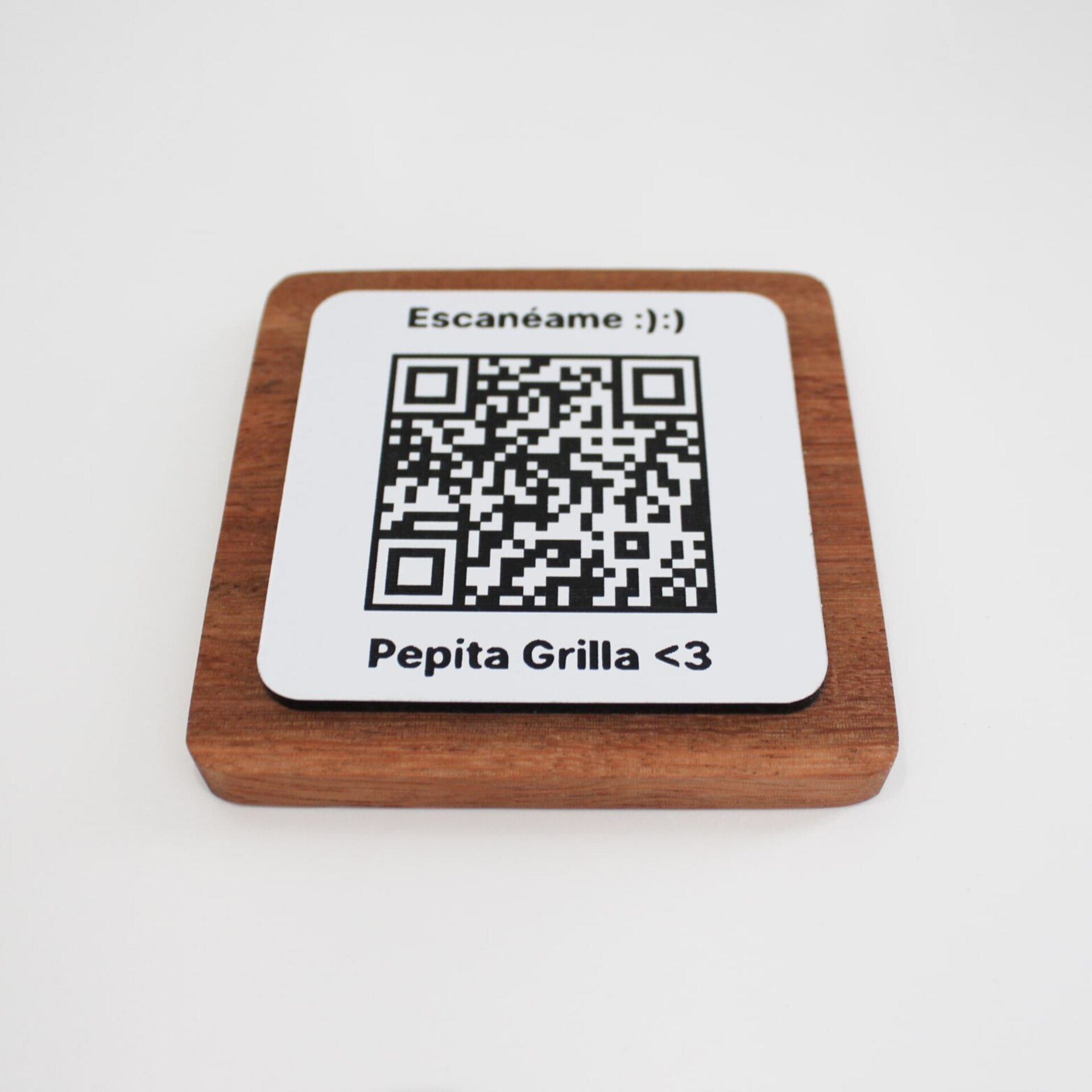 Placa QR madera + metacrilato - 1